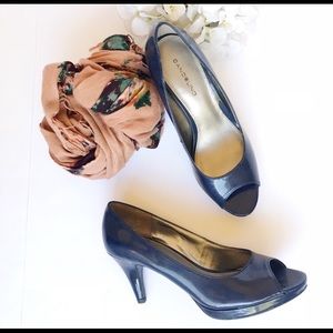 Bandolino Navy Patent Heels Sz 9 Rainaa